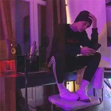 6686体育官网铁牌作者Claire