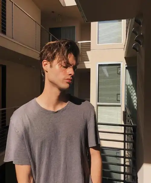 6686体育官网中级作者予之欢颜