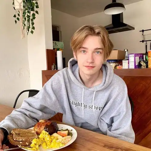 6686体育官网高级作者Pamela