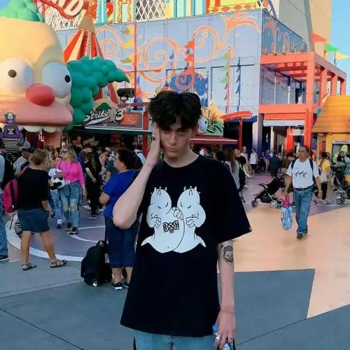 6686体育官网合作伙伴Farrah