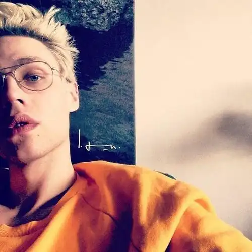 6686体育官网合作伙伴Ava