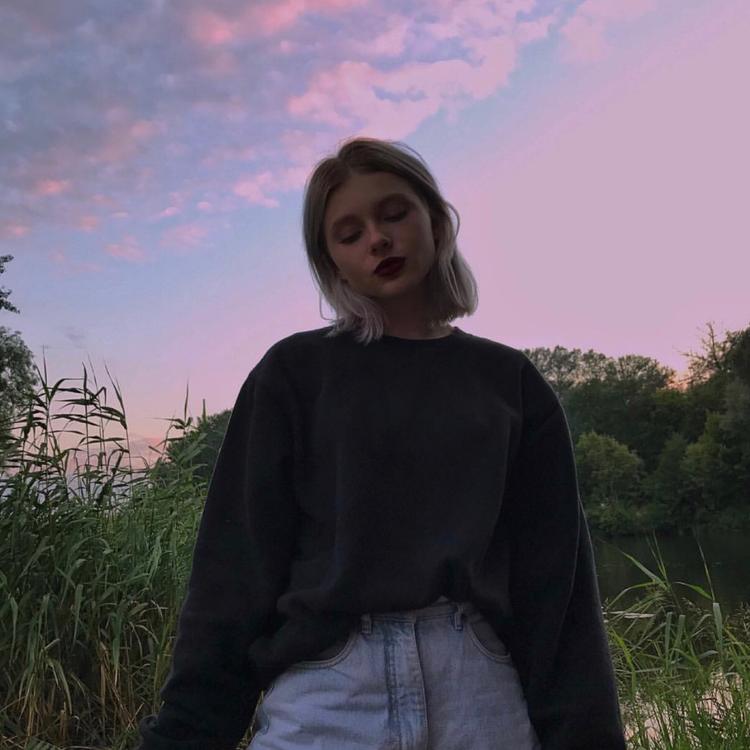 6686体育官网特邀作者湛蓝玫瑰