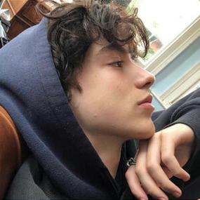 6686体育官网首席作者绘初颜