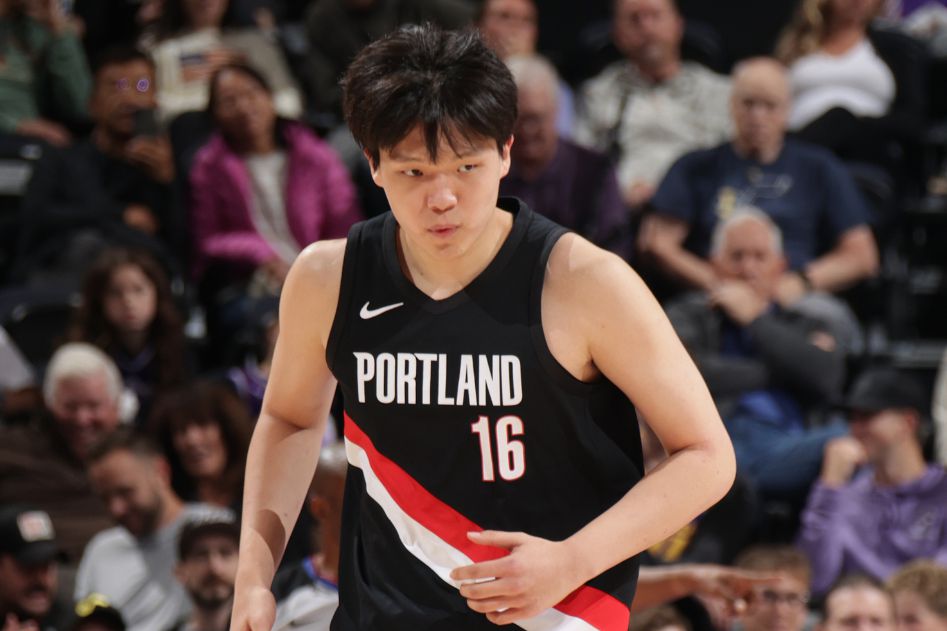 拓记：管理层不解中国球迷指责杨瀚森，夏普也花很长时间钻研